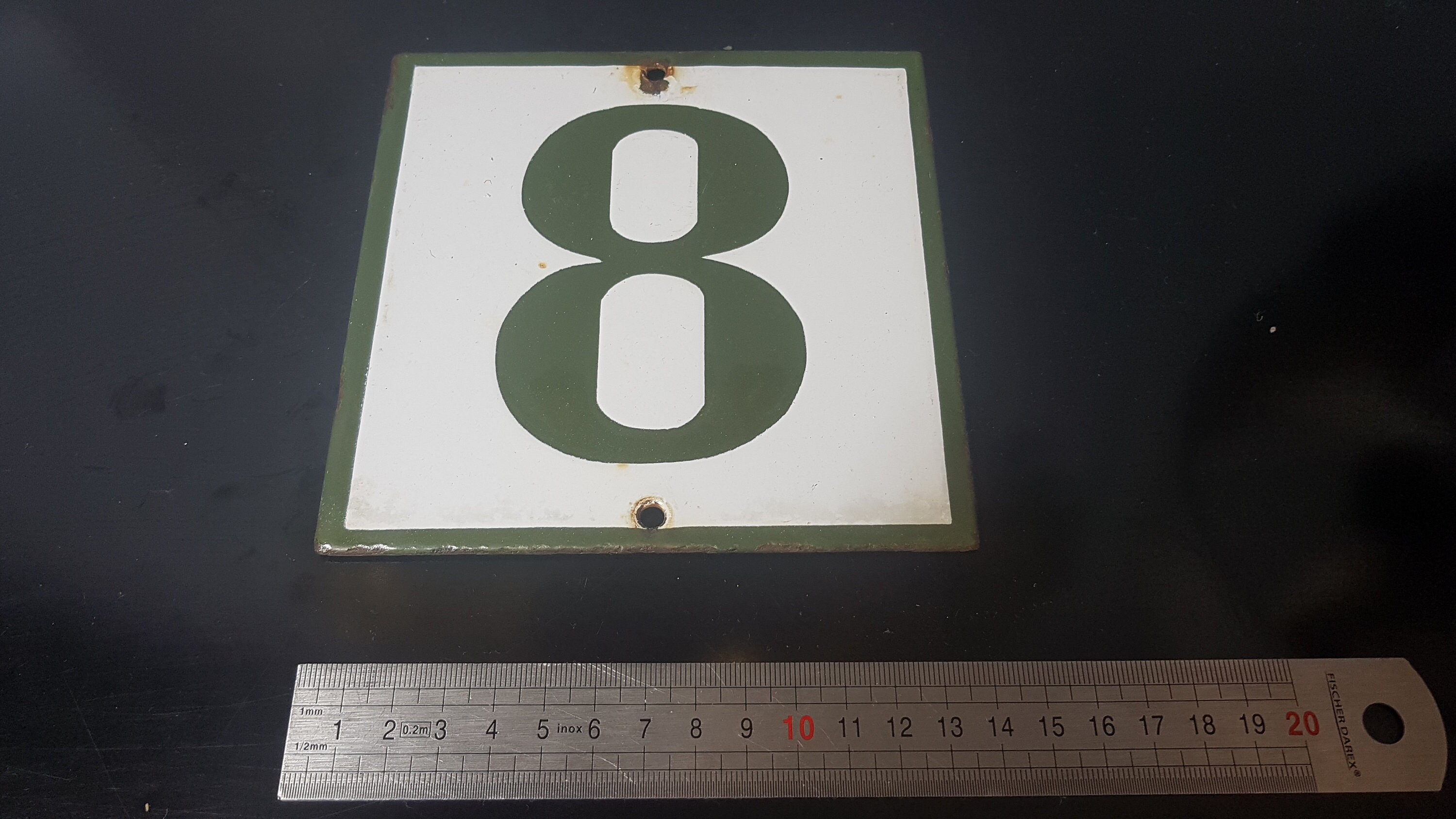 Plaque Carrée Numéro de Rue Émaillée Art Déco Verte et Blanche. 1930. Plaque Française.