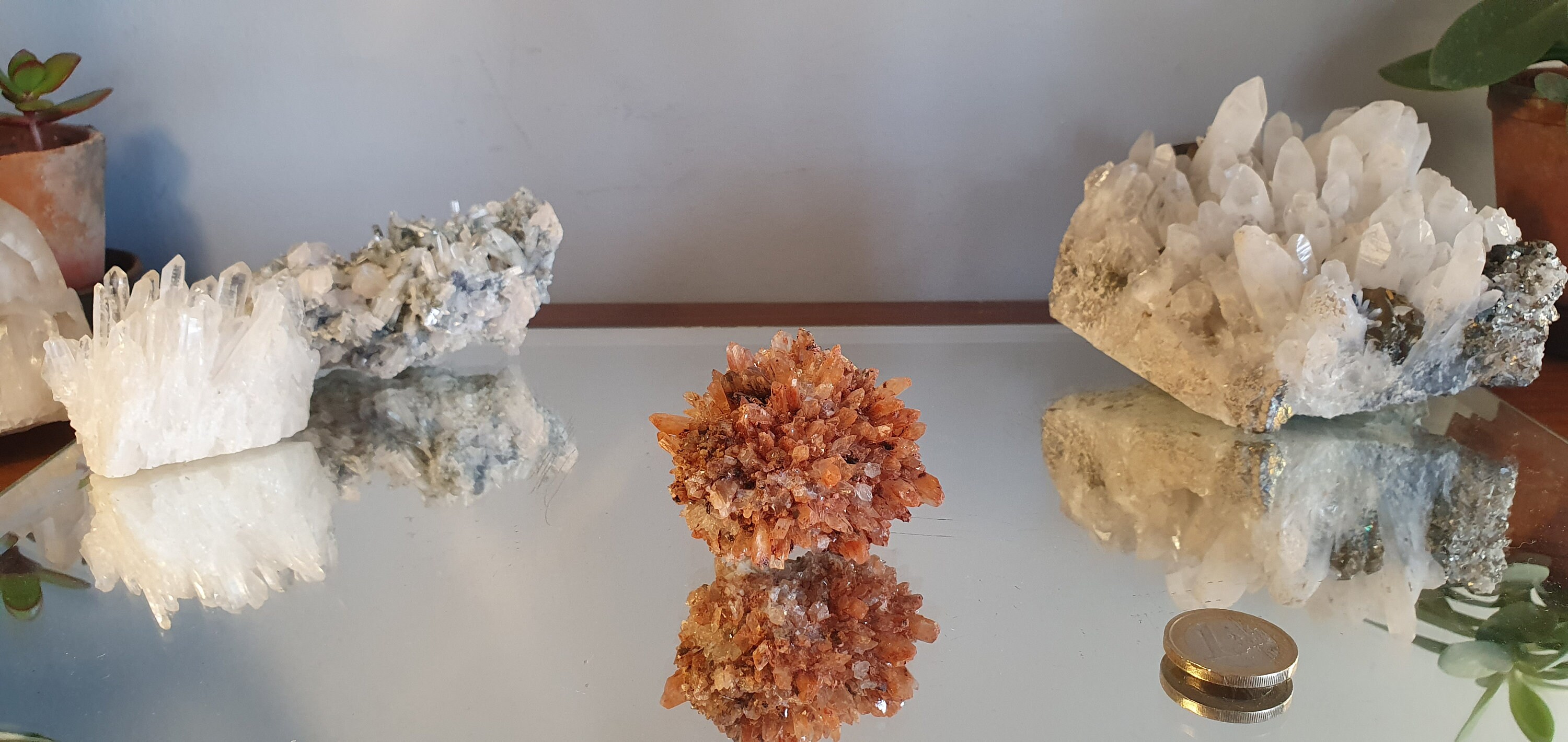 Creedite. Cristaux de Couleur Orangée. 99 G. Mexique.