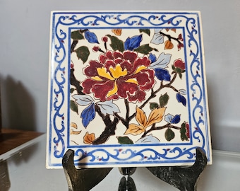 Gien earthenware tile, peony pattern. 15x15 cm. Made in France 1980s.