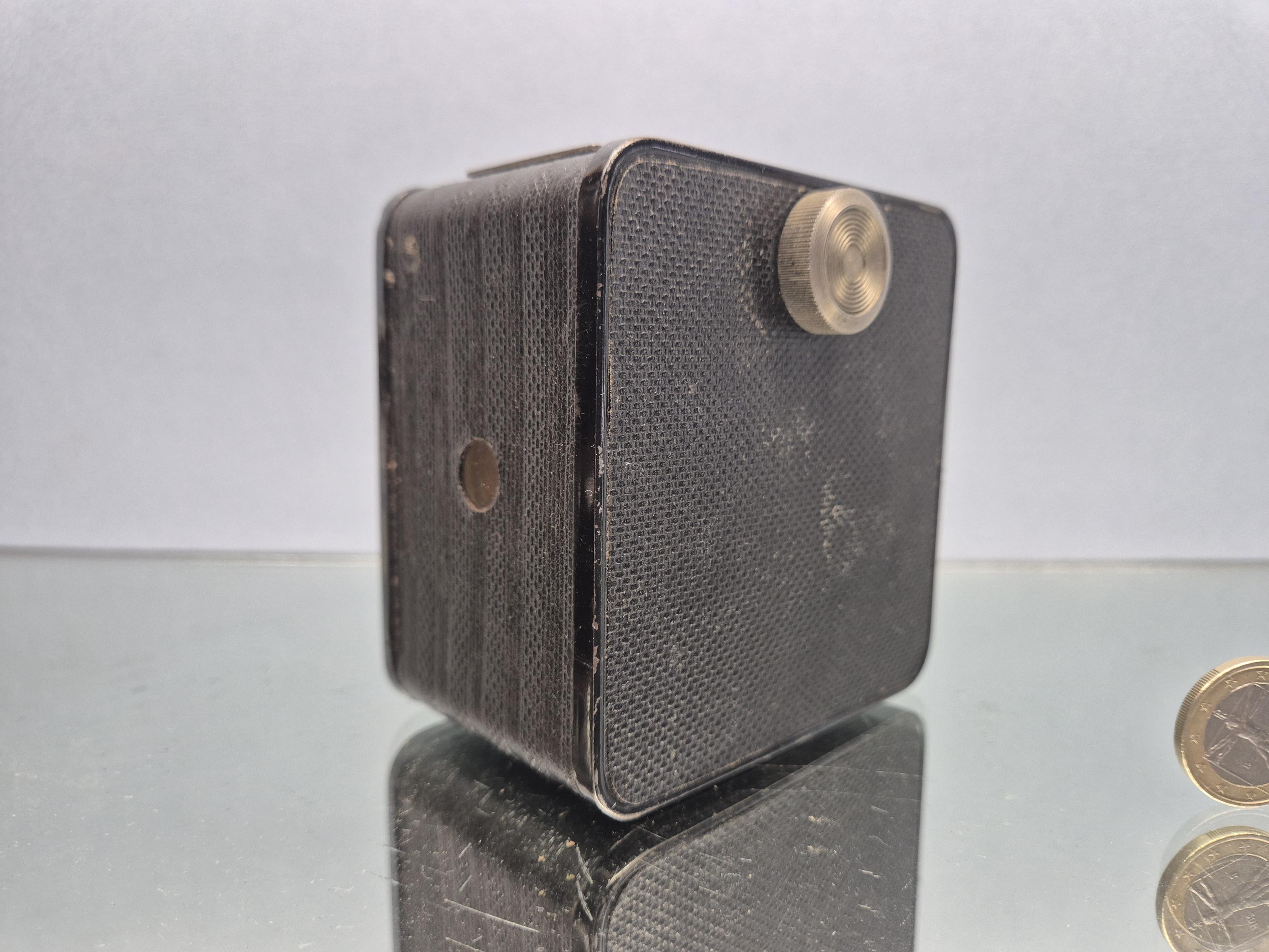 Ancien Appareil Photo Vintage Lumièrebox 4 X 6.5. 1933/1937. - Ireland