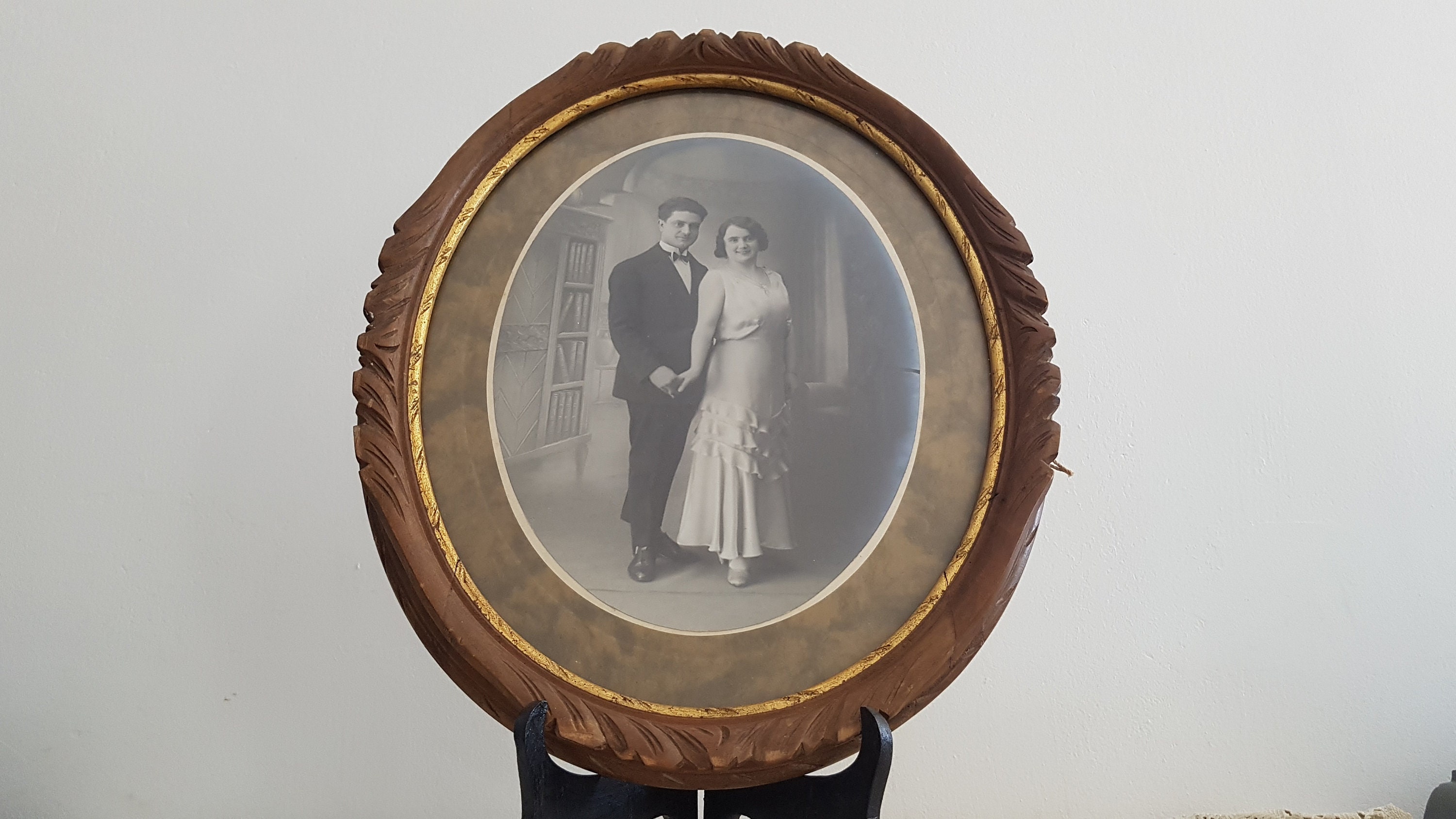 Ancien Cadre en Bois Sculpté et Photo Ancienne. Made in France 1910/1920.