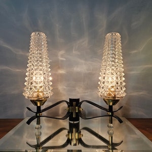 Vintage double wall light in lacquered metal, brass and diamond-cut glass. Made in France 1950.