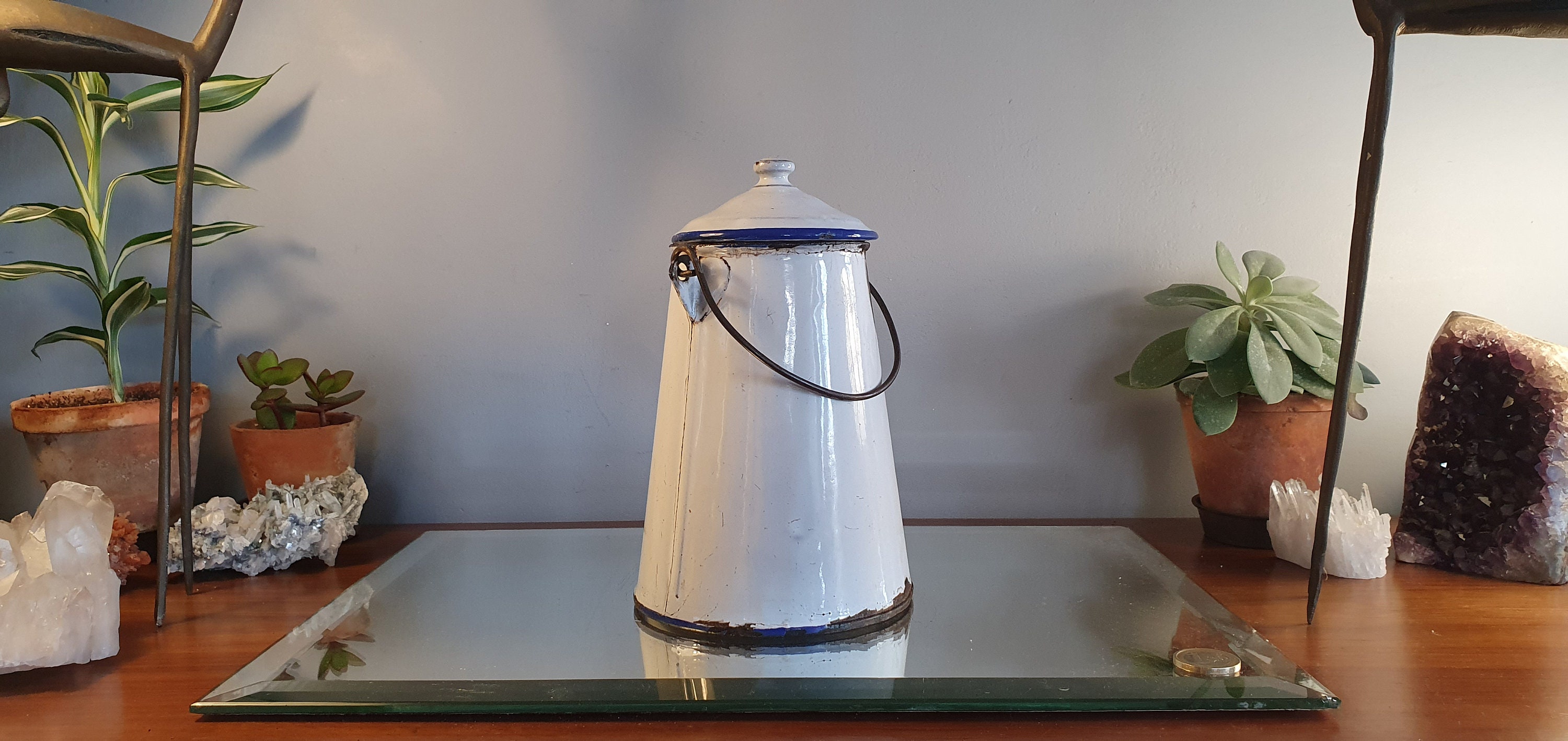 Pot Vintage en Tôle Émaillée. Made in France 1950.