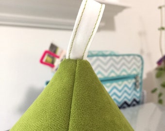 Apple Green Soft Kick Doorstoppers, Bright Green Petite Door Stops,  Handle Door Stops Green, Weighted Doorstops, Gorgeous Green Door Weight