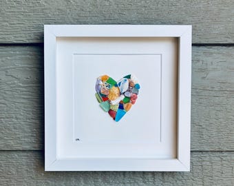 Schottische Seeglasherz-Collage, gerahmt Küstenwandkunst, Valentinstag