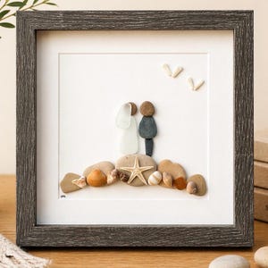 Regalo personalizado para bodas en la playa, arte de guijarros y vidrio marino enmarcado de 9 x 9, regalo perfecto para bodas, compromisos y despedidas de soltera.