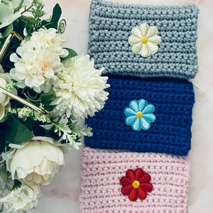 Cartera, titular de la tarjeta de ganchillo, cartera de ganchillo, titular de la tarjeta de visita, cartera de tarjeta de tamaño mediano, gran idea de regalo, apliques de flores, accesorios