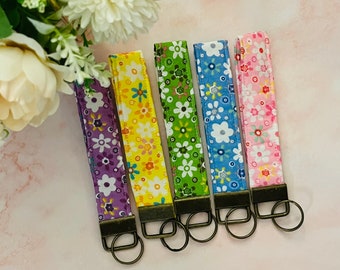 Key Fob Keychain/Keychain/ Fabric Keychain/Fabric Key Fob/Wrist Keychain/Keychain Wristlet/Flower/Hearts/Stars