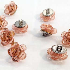 Boutons à queue avec 6 perles à facettes rondes, vieux roses et transparentes, vendu à l'unité. image 2