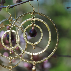 Grandes boucles d'oreilles Astrolabe en laiton et billes de verre artisanales petites et grandes image 2