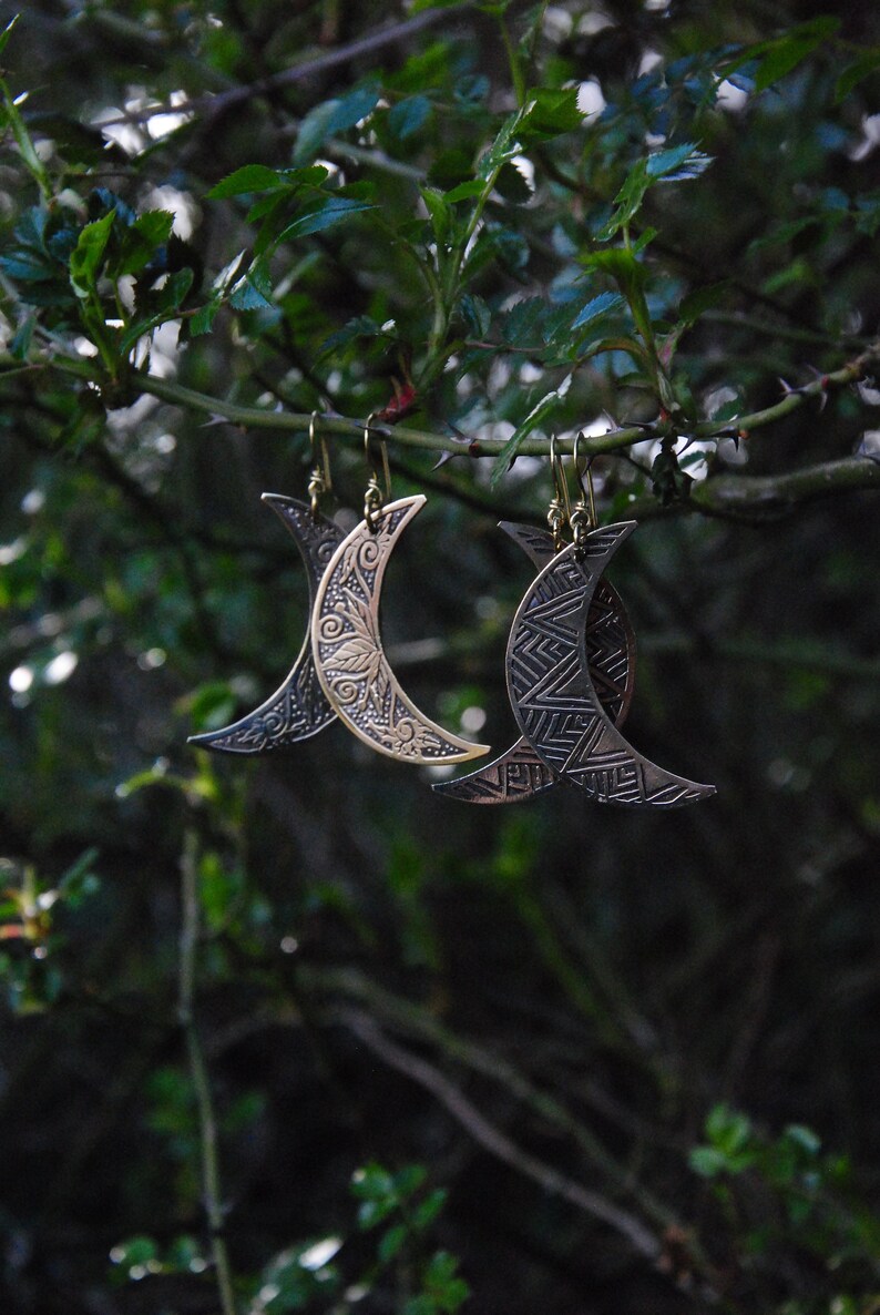 Boucles d'oreilles Lune faucille en laiton gravé, deux motifs au choix image 7