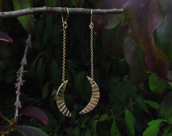 Longue boucles d'oreilles " Lune Faucille filante " en laiton