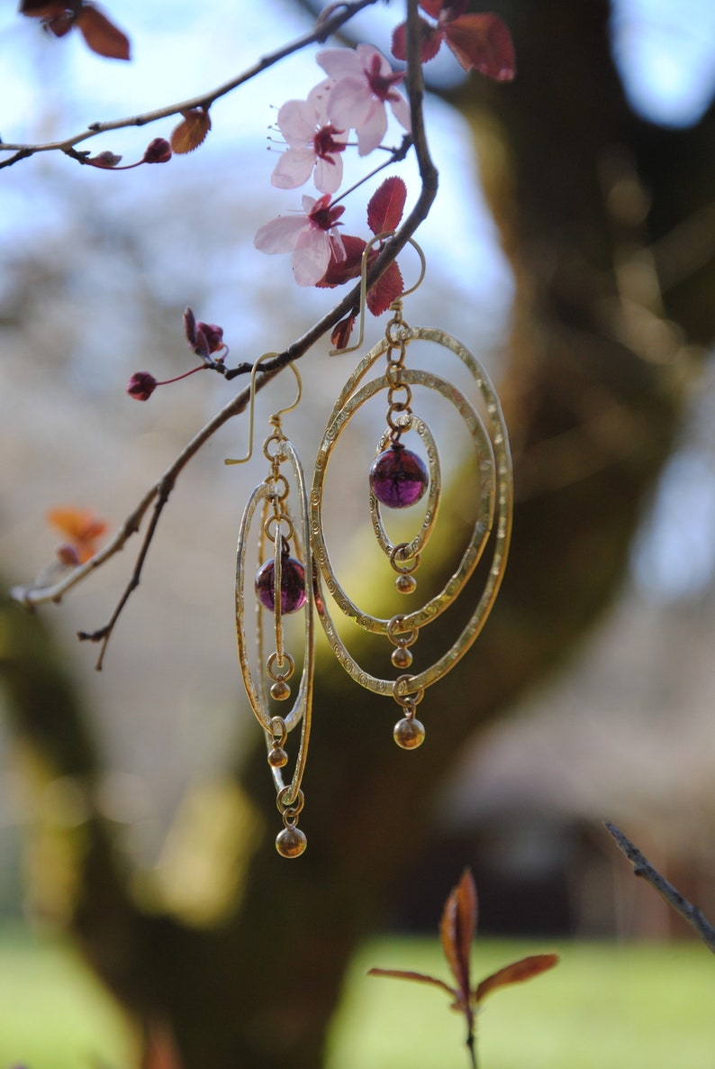 Grandes boucles d'oreilles Astrolabe en laiton et billes de verre artisanales petites et grandes image 3