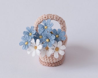Miniature daisies Flowers Bouquet blue daisies Miniature basket Tiny crochet flowers Miniature flowers Dollhouse Flower Arrangements