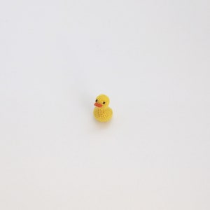 Canard miniature au crochet Canard miniature charmant au crochet Micro caneton Un très petit canard miniature canard en caoutchouc micro canard image 2