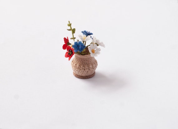 Dollhouse Miniature Miniature crochet Miniature flowers vase Daisy Flower Blue cornflower Red Poppy Dollhouse bouquet Green twig crochet
