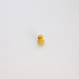 Canard miniature au crochet Canard miniature charmant au crochet Micro caneton Un très petit canard miniature canard en caoutchouc micro canard image 3