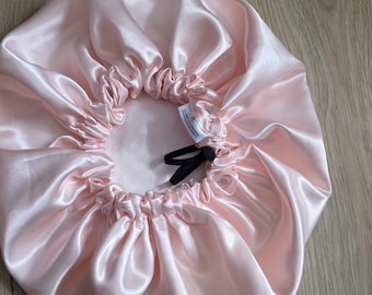 Slipper pink adjustable satin bonnet