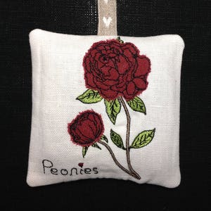 Raw Edge Applique Design &#39;Peonies&#39;