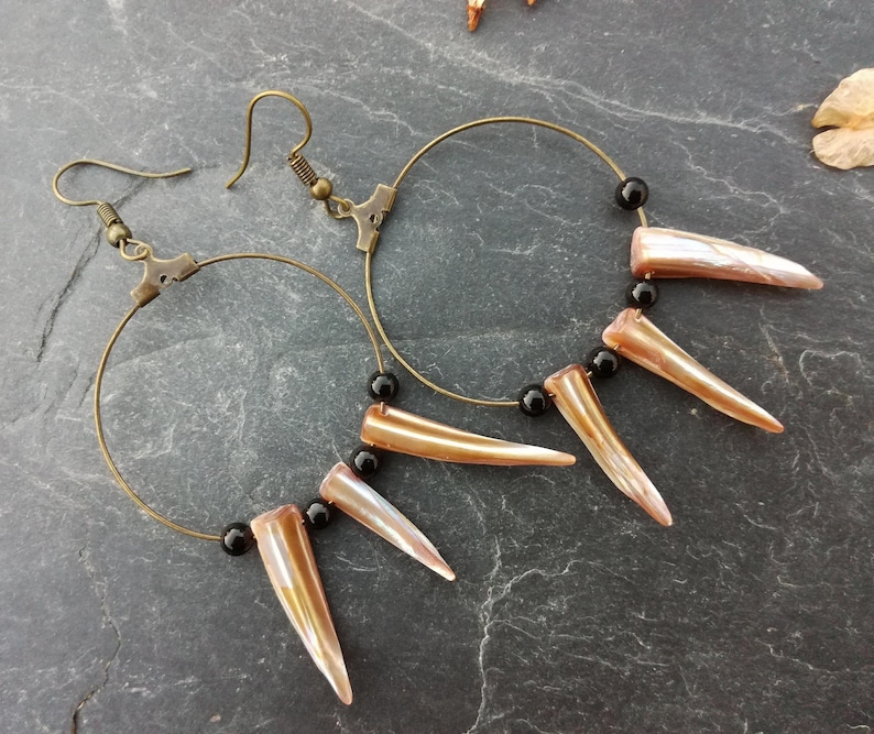 Hoop earrings with onyx and shell beads