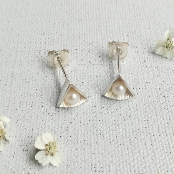 Pearl Stud Earrings -Bridal Wear-Bride Accessories-Bridesmaid Accessories-Vintage inspired-Geometric Earrings.