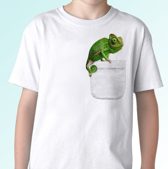 Veiled Chameleon In The Pocket Funny T-Shirt Veiled Chameleon In The Pocket Funny T-Shirt