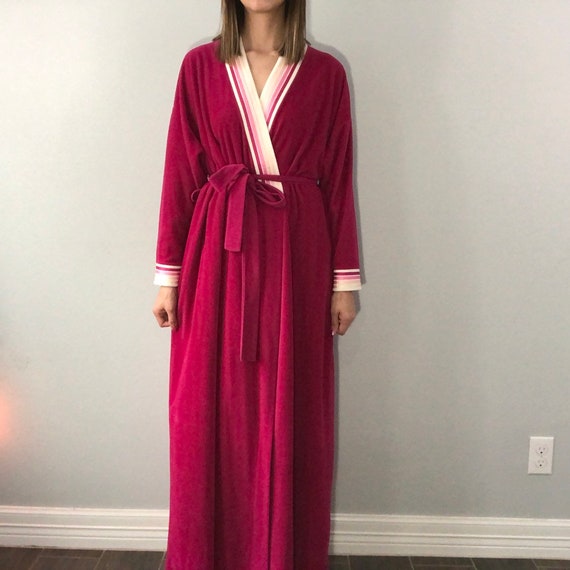 70's Vanity Fair robe