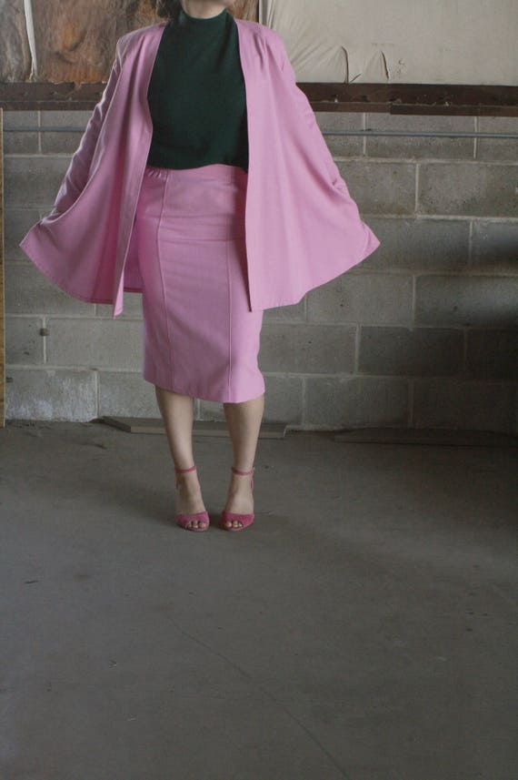 vintage 1970s blush pink cape / light weight cape