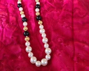 Vintage Costume Jewelry Pearl Necklace 20s Flapper Style Pearls