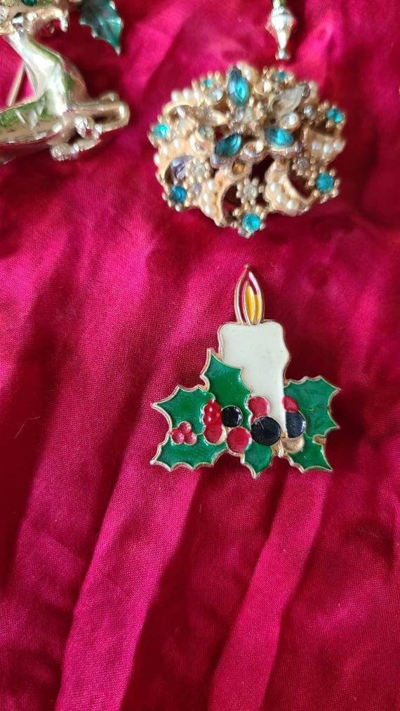 5 Christmas Brooches Vintage Jewelry Reindeer Hol… - image 3