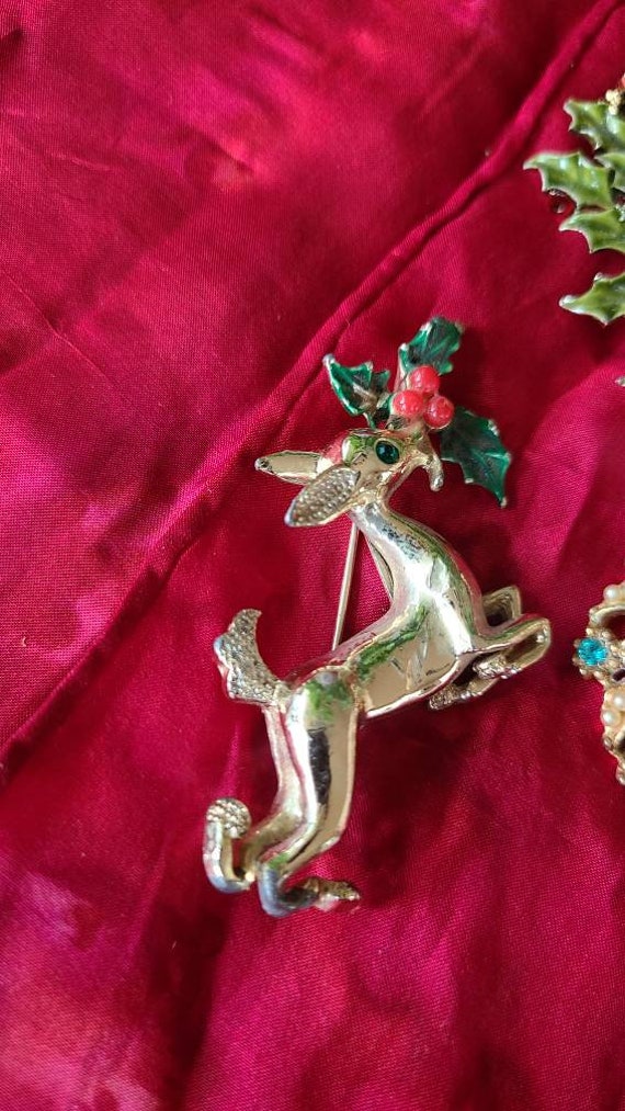 5 Christmas Brooches Vintage Jewelry Reindeer Hol… - image 2