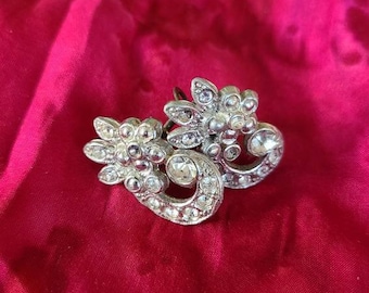 Lot of 2 Pairs of Gold and Silver Plated Vintage Clip-on 80s Retro Earrings