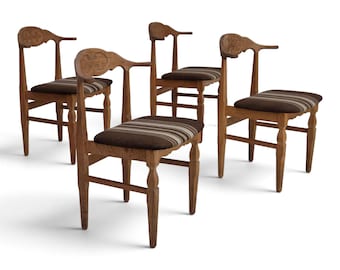 Dänisches Design aus den 1960er Jahren von Henning Kjærnulf, Set aus 4 Stühlen, Wolle, Eichenholz.
