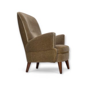 Jaren 70, Deense fauteuil, groen meubelvelours, beukenhouten poten.