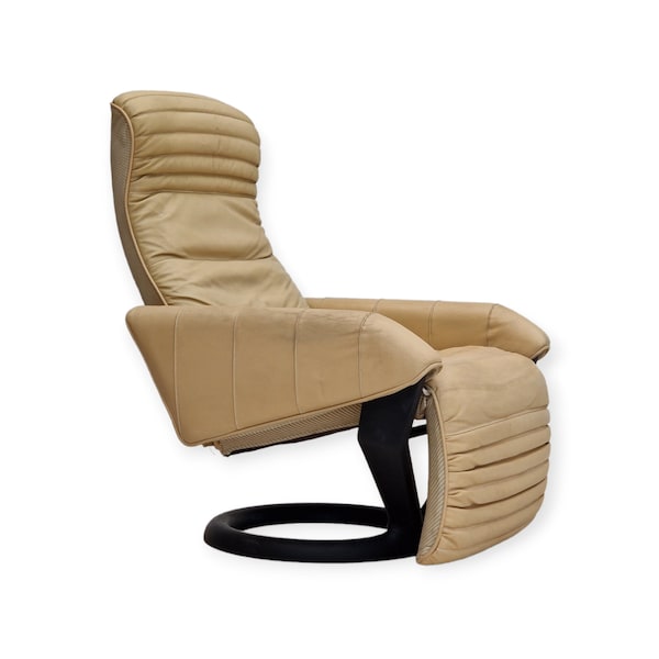 Années 1980, design danois de Steen Ostergård pour Bramin Møbler. Fauteuil relax "Action Recliner".