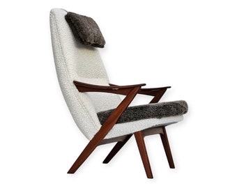Anni '60, design scandinavo, poltrona rivestita, tessuto per mobili, vera pelle di pecora, teak.