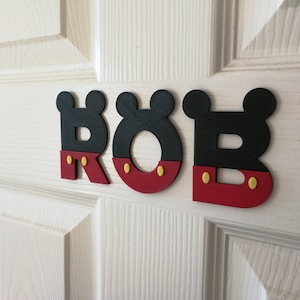 Puerta del dormitorio de los niños / Baúl de juguetes Letras iniciales Letrero Nombre Inspirado en un ratón Impreso en 3D