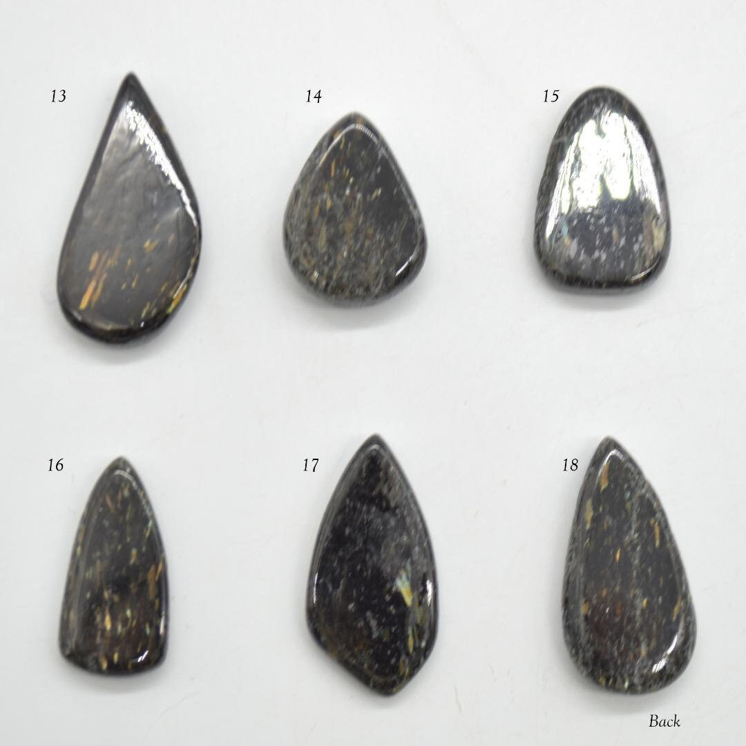 Pendentifs Bruts En Nuummite Du Groenland - Pierres Précieuses 3-4 Cm - DIY Bijoux