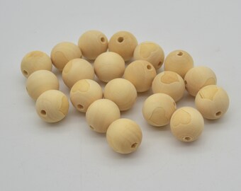 Plain Round Wood Beads with Engraved Heart - 20mm - 20 beads