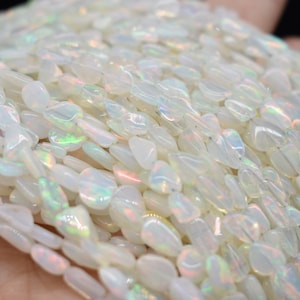 Äthiopische Welo Opal (Weiß) Edelstein Pebble Nugget Perlen - 5 mm - 8 mm - 18 &quot;Strang