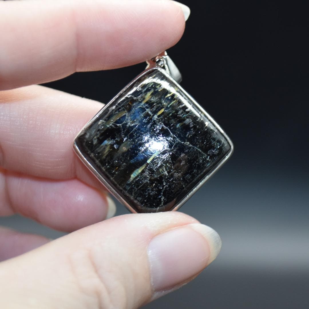 Pendentif Cabochon Nuummite Du Groenland En Argent Sterling - Pierre Noire - 33 Styles Au Choix