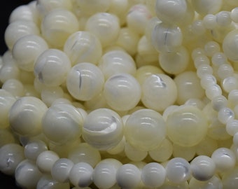 Perles rondes en coquillages nacre - 4 mm, 6 mm, 8 mm, 10 mm - fil 15 po.