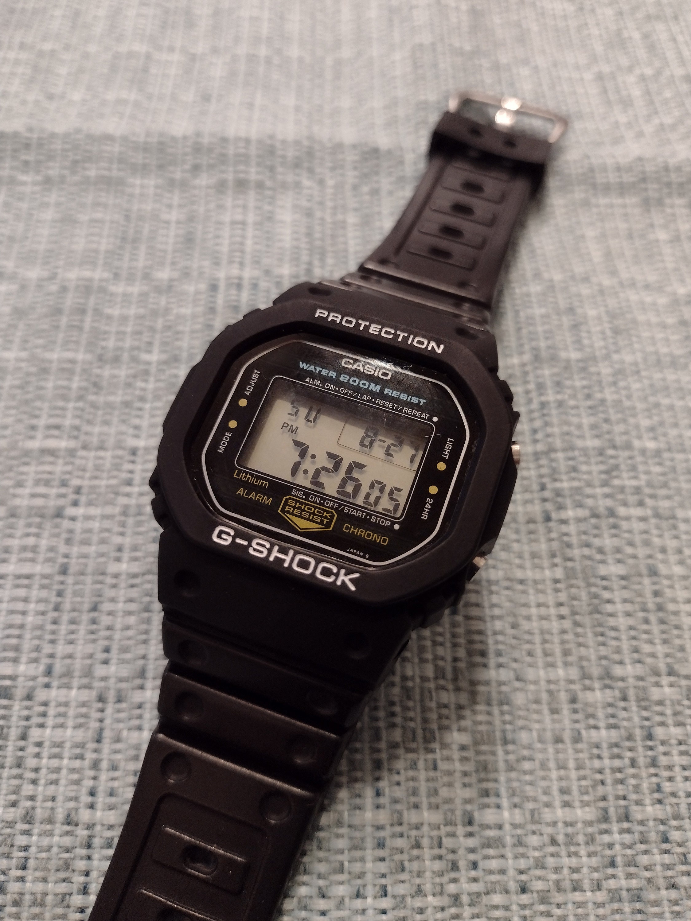 Reloj Casio G-Shock hombre DW-5600CA-8ER - Joyería Oliva