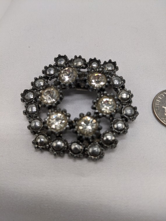 Large Vintage Rhinestone Brooch - image 3