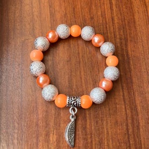 Kids Orange Slice Charm Bracelet - child size stretch bracelet, fruit charm bracelet, girls beaded bracelet, beaded stretch bracelet