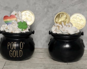 St Patrick’s Day, Decor, Tiered Tray, St Patty’s Day, tiered tray, tiered tray decor, pot of gold, lucky, leprechaun, clover, home decor