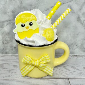 Easter, Easter decor, Easter decoration, tiered tray, tiered tray decor, happy Easter, peep peep, Easter bunny, bunny, hoppy Easter, Easter yellow chick bow