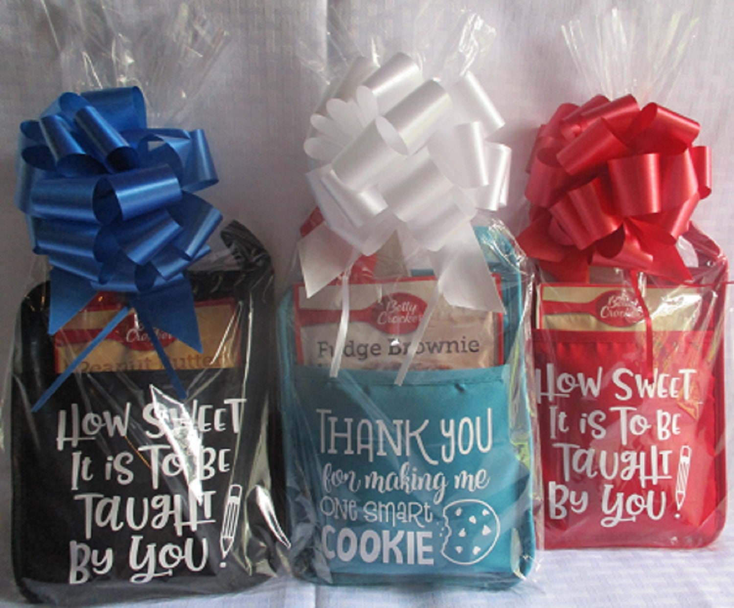 Oven Mitt “Smart Cookie” Teacher Gift Idea - Just Add Confetti