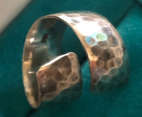 Sterling Hammered Modernist Bypass Ring. - image 7