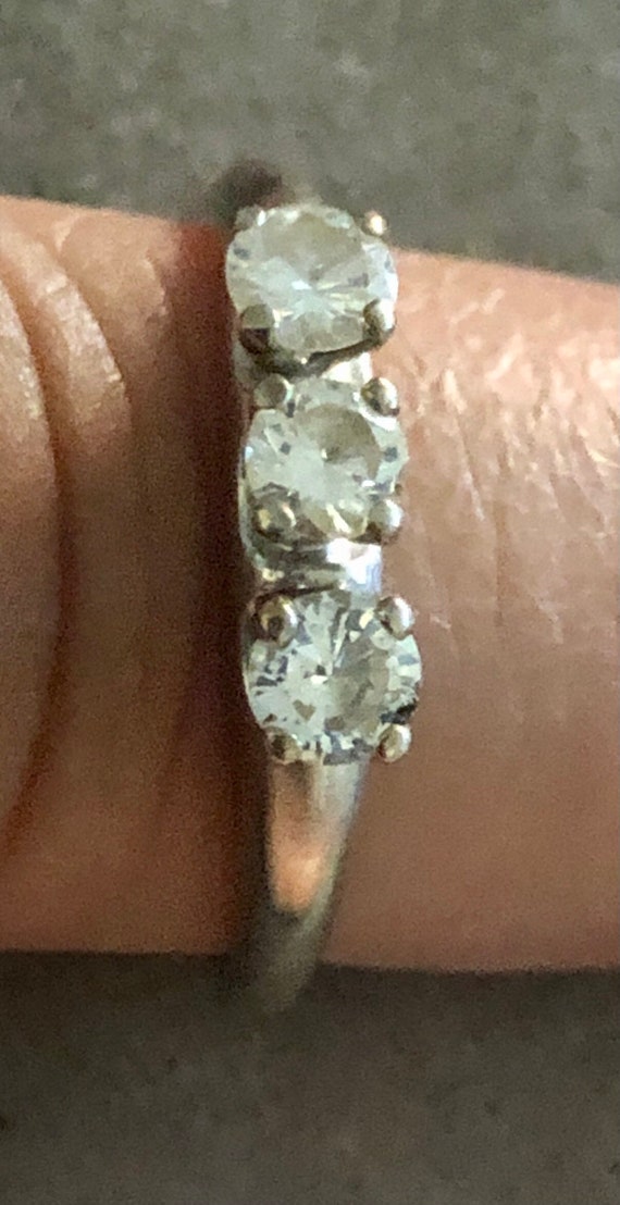 Vintage 14K Genuine Diamonds Ring - image 3